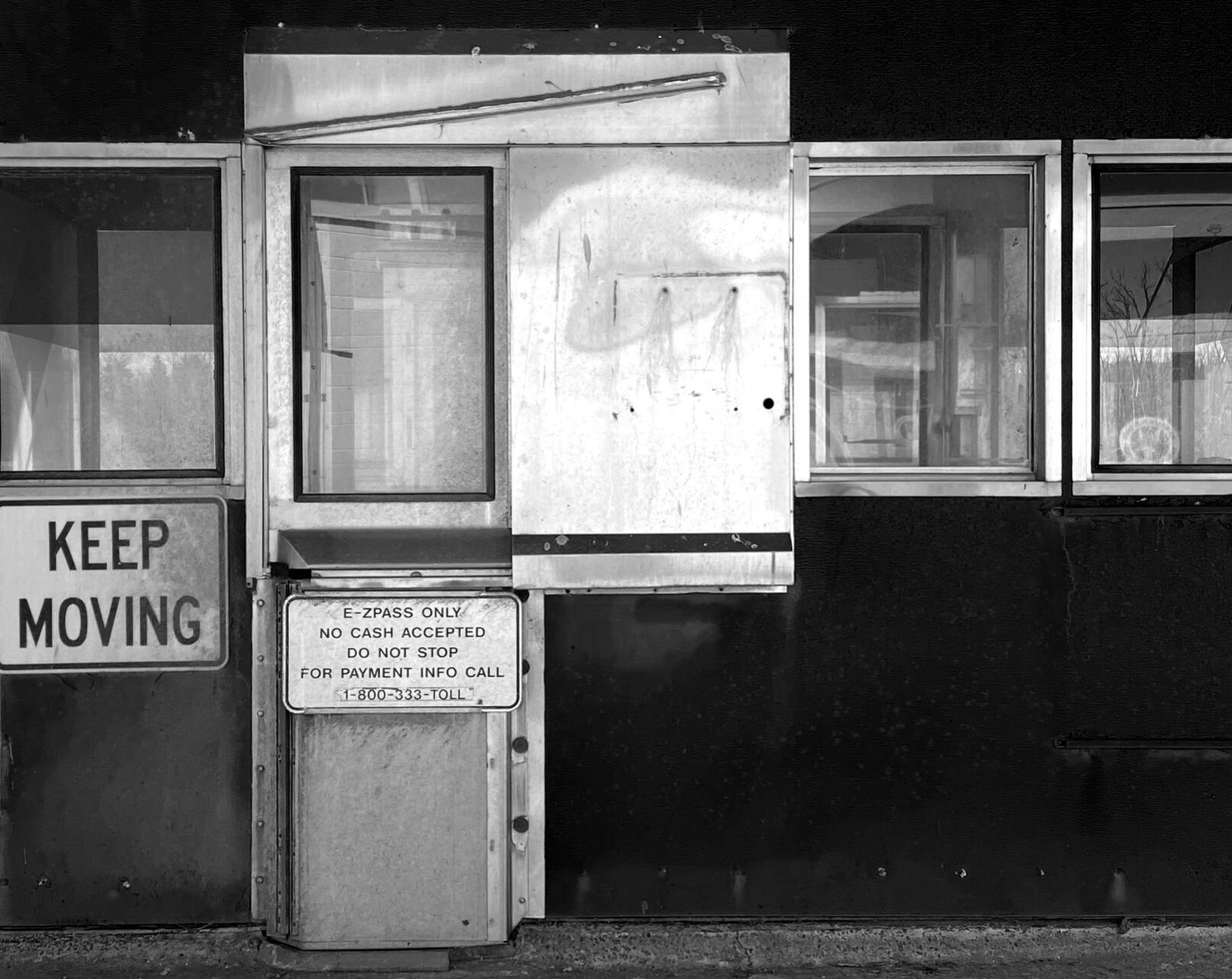 Exit 40 Toll Booth 3.JPG
